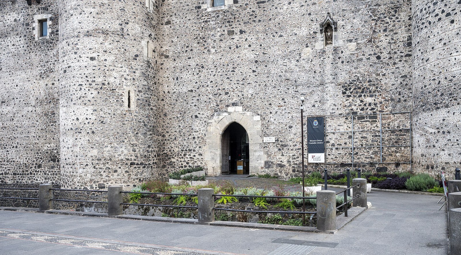 Castello Ursino main entrance: north facade with Swabian portal between middle tower and northeast tower