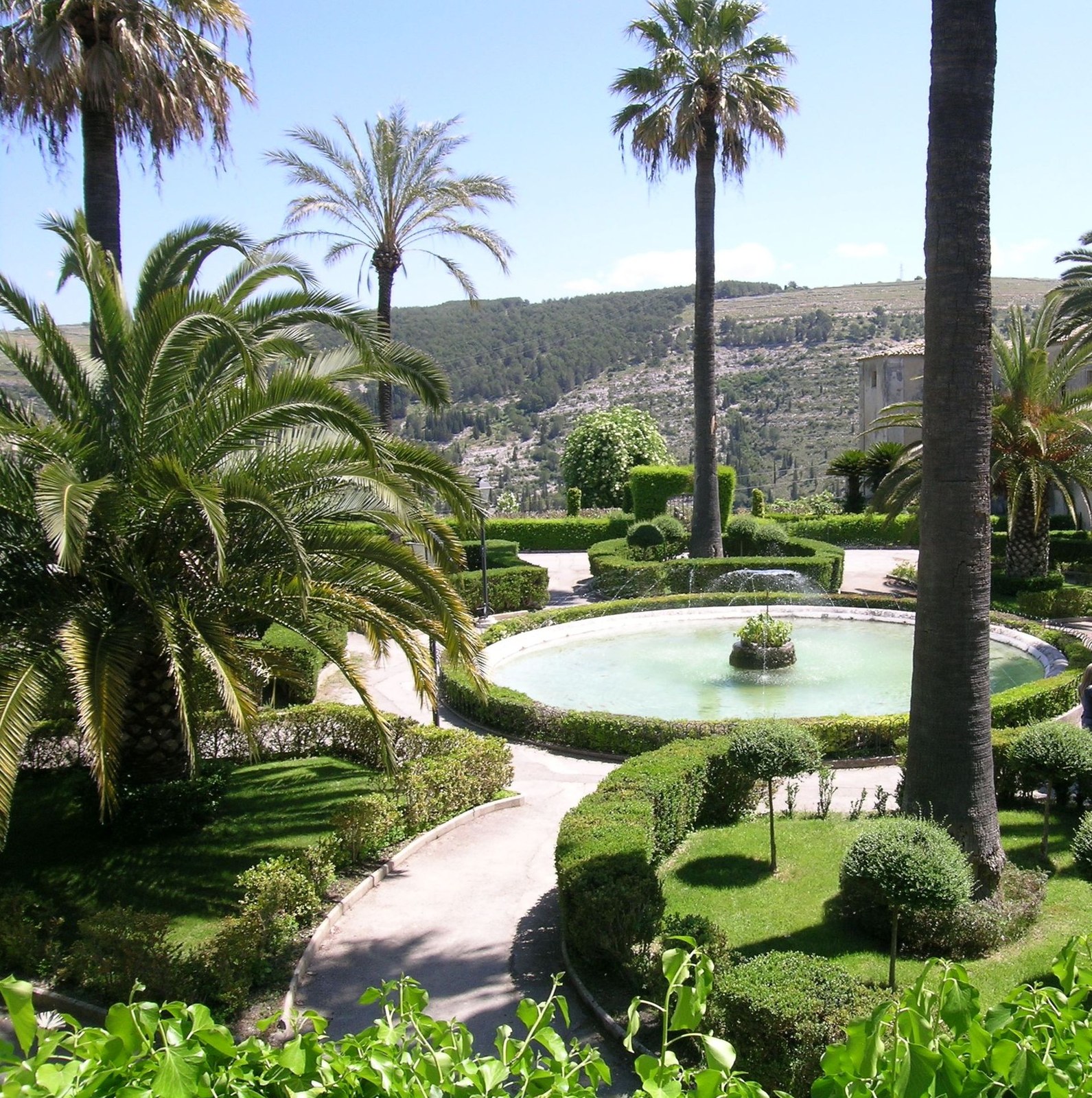 Il Giardino Ibleo di Ragusa Ibla con il belvedere sulla vallata