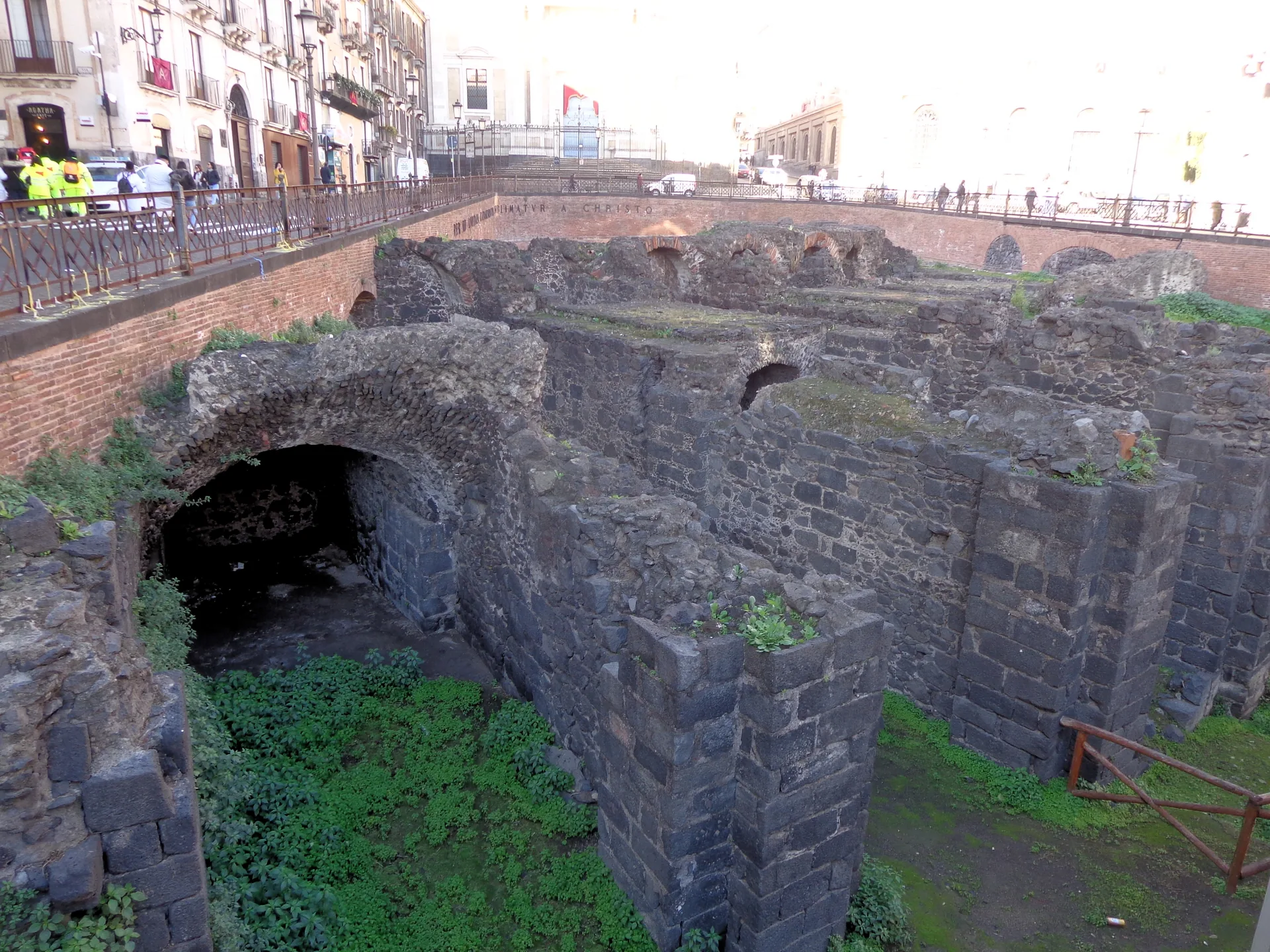 Resti dell'Anfiteatro Romano di Catania in piazza Stesicoro