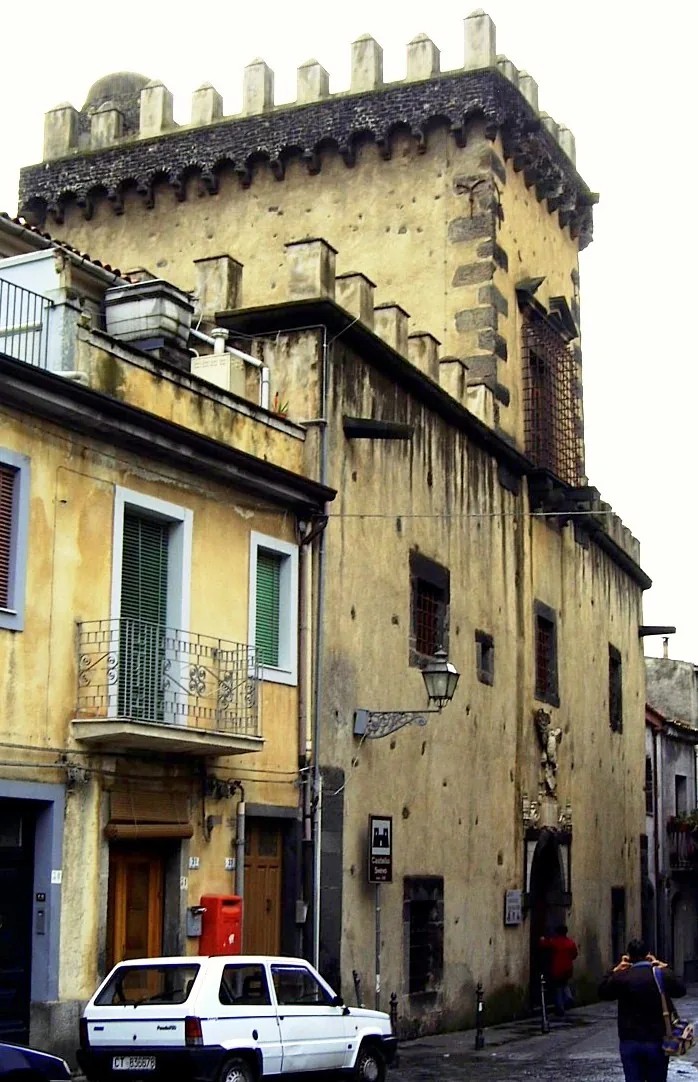 Castello Svevo di Randazzo, torre e veduta generale della rocca medievale
